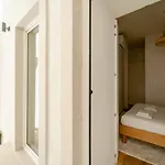 Newly Renovated 2br With Ac & Terrace | By Airnest ליסבון