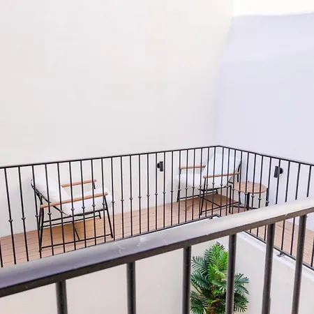 דירה Newly Renovated 2br With Ac & Terrace | By Airnest ליסבון