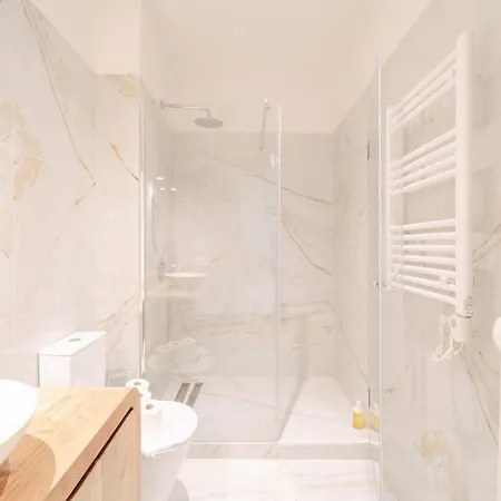 דירה Newly Renovated 2br With Ac & Terrace | By Airnest