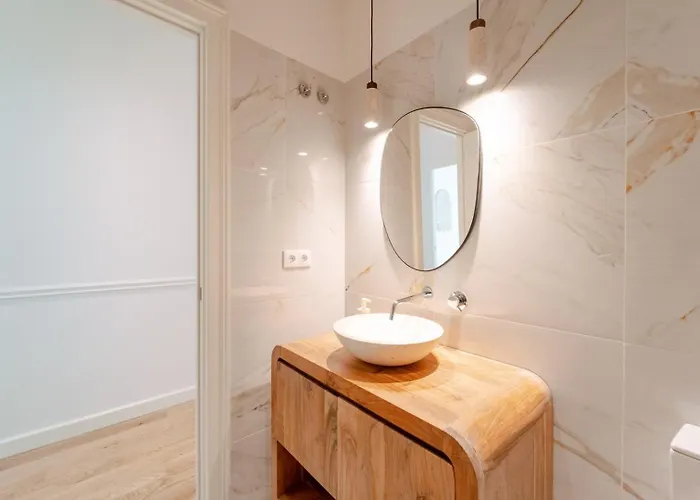 Διαμέρισμα Newly Renovated 2br With Ac & Terrace | By Airnest *