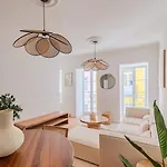 Apartmán Newly Renovated 2br With Ac & Terrace | By Airnest *